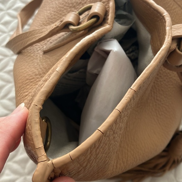 Y2k Etienne Aigner leather camel tote shoulder bag 17”up width x10”inches tall - Picture 4 of 15